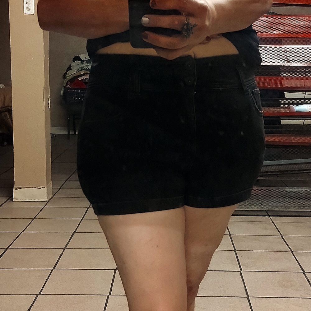 Ladies shorts